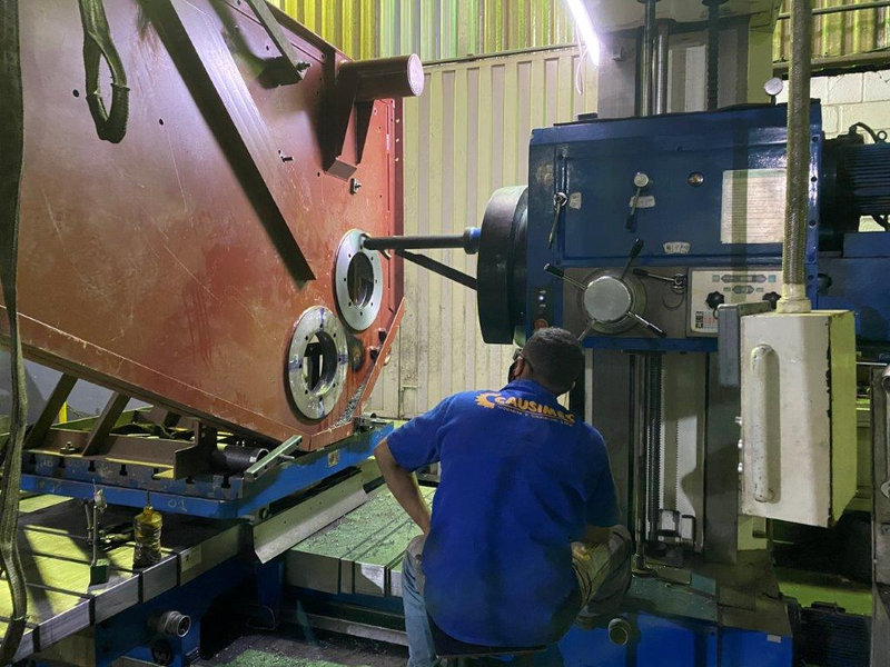 Trabalho de manutenção industrial